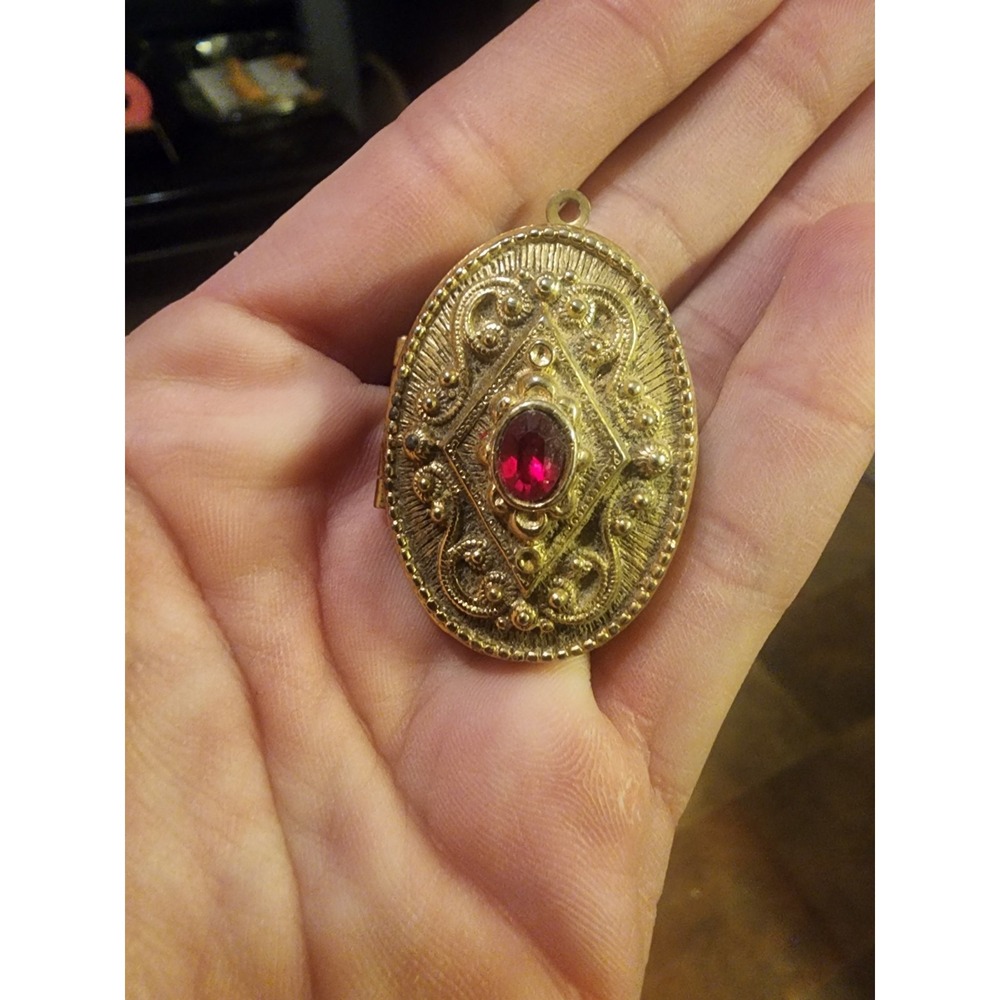 Vintage Ornate Gold Tone Filigree Oval Locket Pendant, Red Gem Stone Center HTF